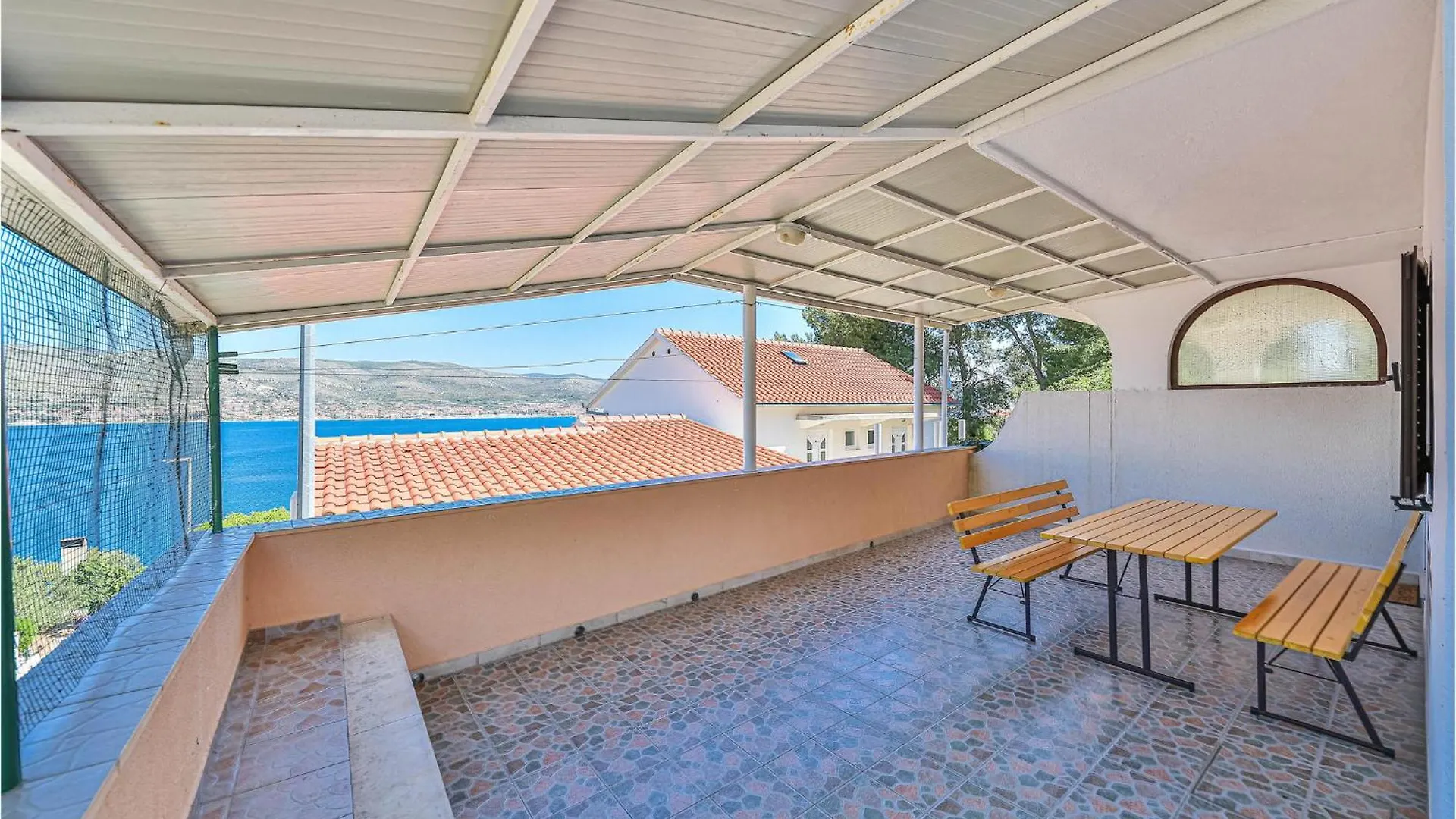 Beautiful Home In Okrug Donji With Wifi Donji Okrug  Holiday home Donji Okrug (Ciovo)